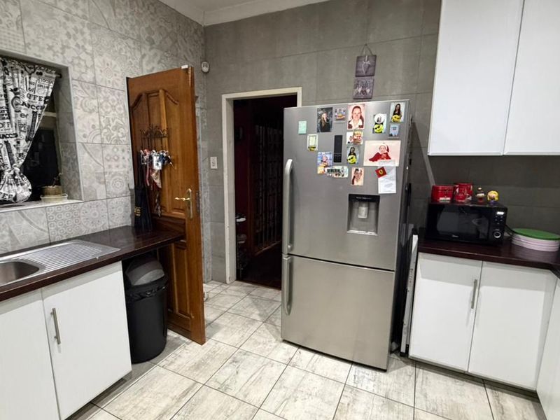 Neat 3 bedroom family home - Photo 5