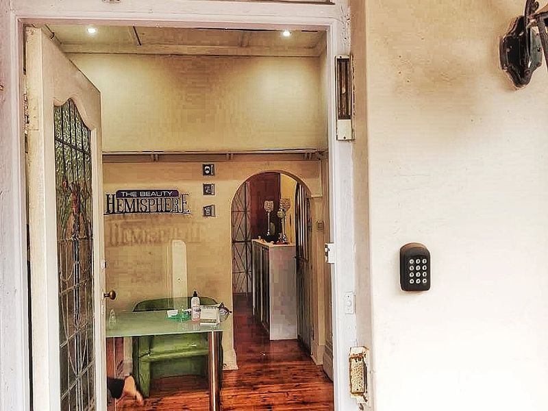 REDUCED: Prime Musgrave Road Commercial/Office Space with Excellent Exposure and Flexible Layout - Photo 7