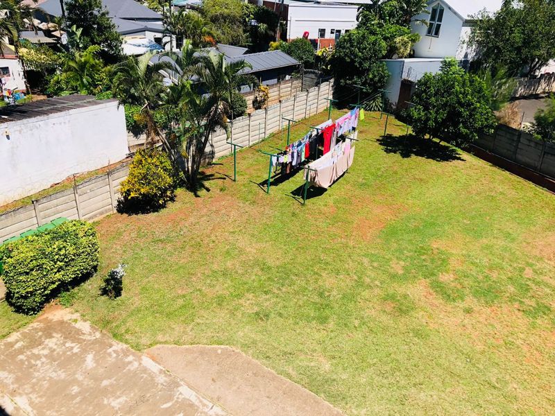 2.5 Bedrooms, 1 bathroom Apartment To Let In Morningside, Durban - Photo 4