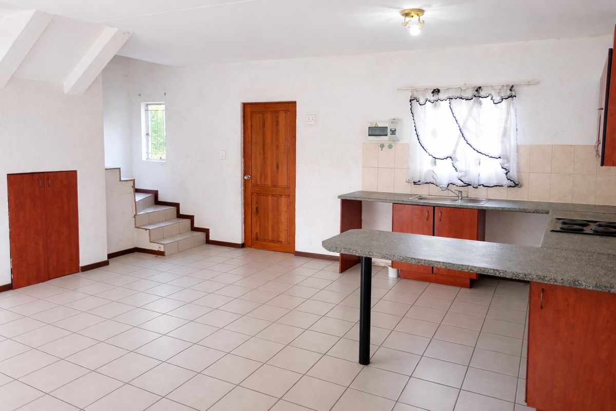 2 Bedroom | 2 Bathroom Apartment For Sale - Photo 5