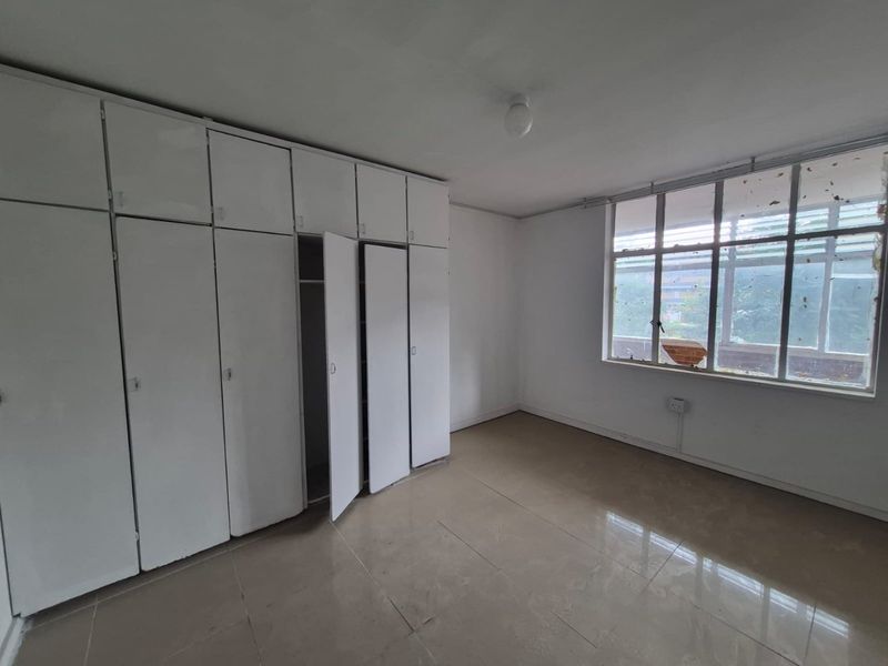 2.5 BEDROOM 1.5 BATHROOM APARTMENT FOR SALE IN SUNNYSIDE - Photo 10