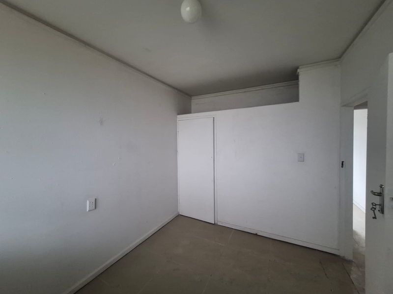 2.5 BEDROOM 1.5 BATHROOM APARTMENT FOR SALE IN SUNNYSIDE - Photo 5