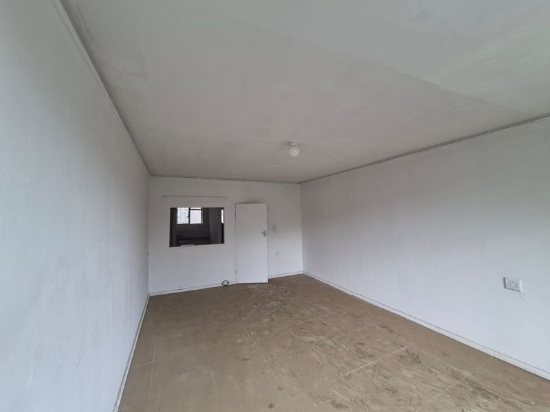 2.5 BEDROOM 1.5 BATHROOM APARTMENT FOR SALE IN SUNNYSIDE - Photo 3