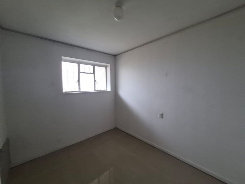 2.5 BEDROOM 1.5 BATHROOM APARTMENT FOR SALE IN SUNNYSIDE - Photo 8
