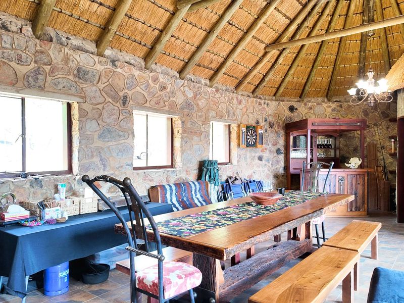 330 hectares Vaalwater, fully fenced, 5-star address - Photo 2