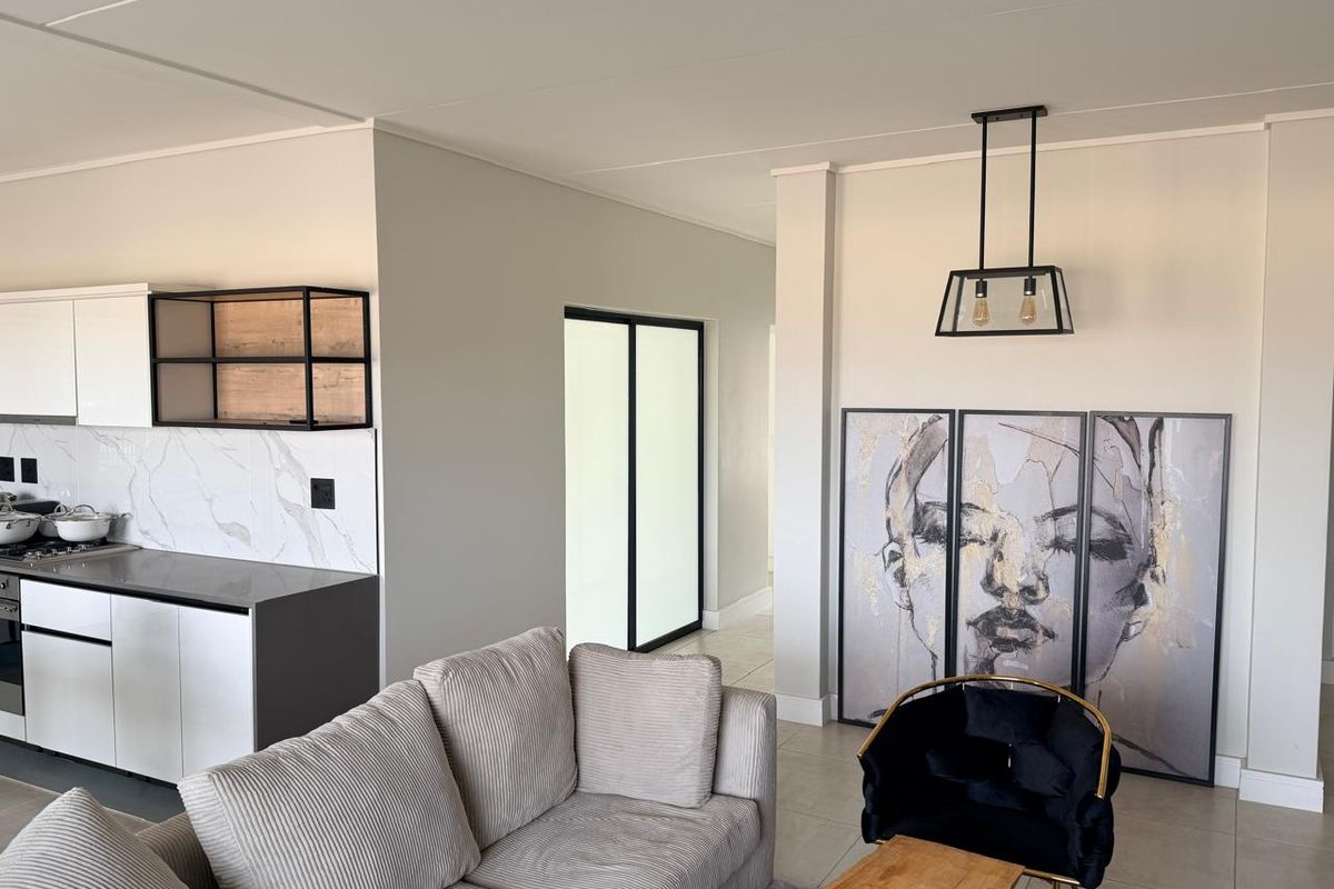 Amazing Full furnished 3 beds 2bath 1St floor - Photo 2