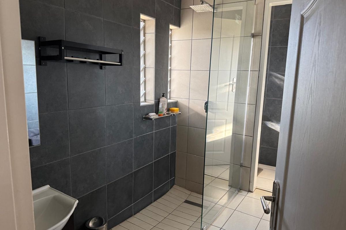 LOCATION. LUXURY. MAJESTY. - Photo 4