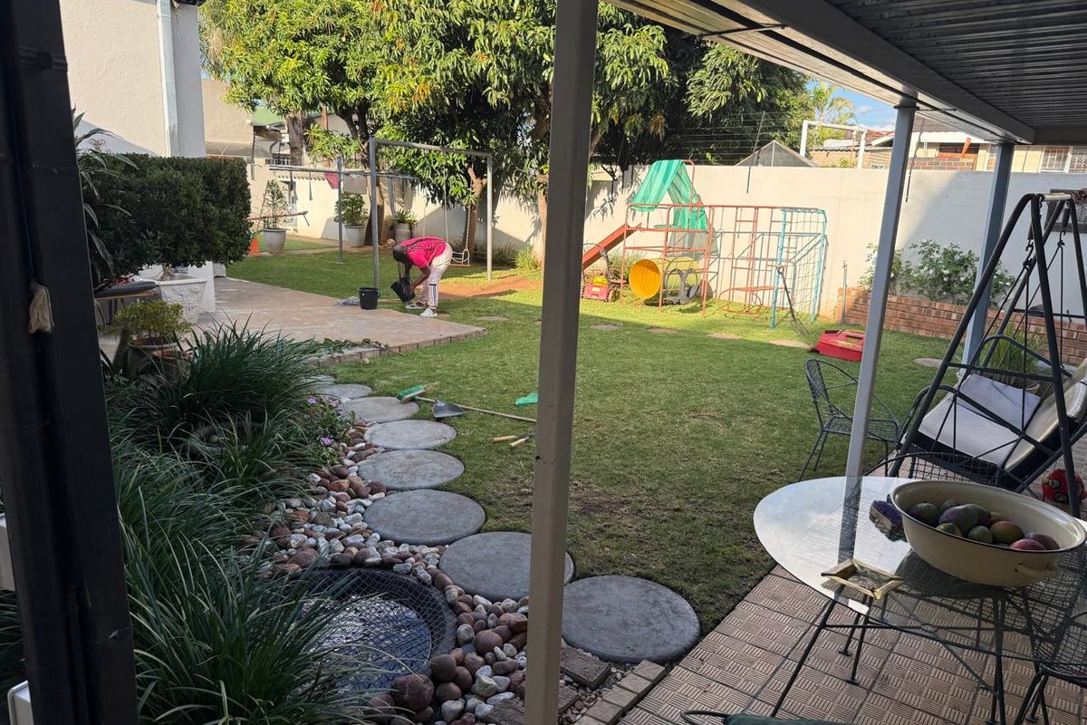 LOCATION. LUXURY. MAJESTY. - Photo 2