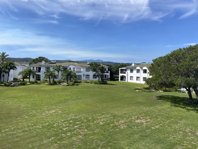 Relaxing 2 bedroom, 2 bathroom, 1st floor unit - Photo 3