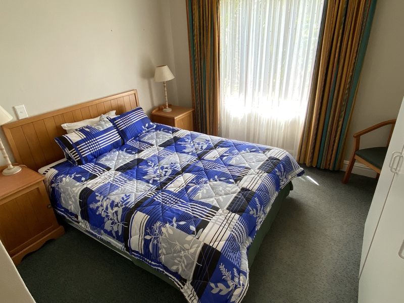 Relaxing 2 bedroom, 2 bathroom, 1st floor unit - Photo 7