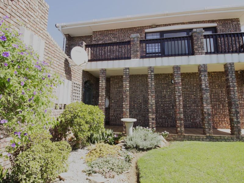 Walking distance to the beach - Photo 5