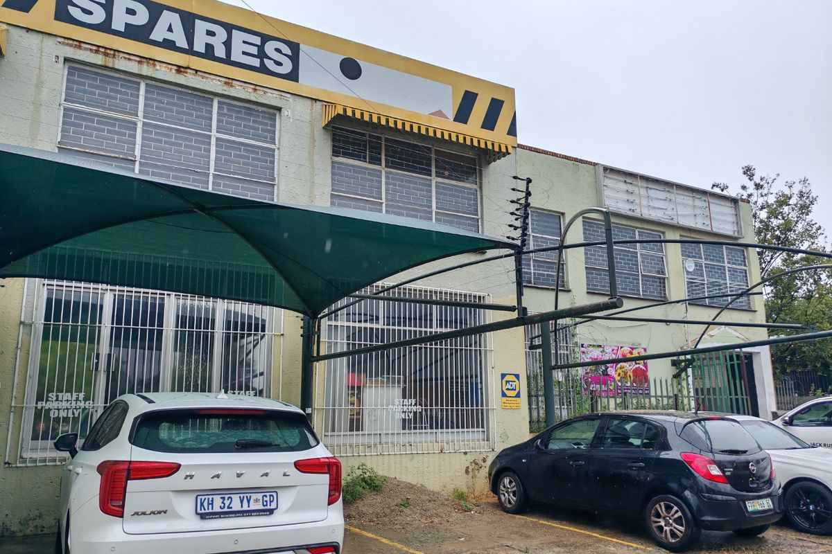 Spacious Office & Warehouse Facility To Let – ±700m2 - Photo 2