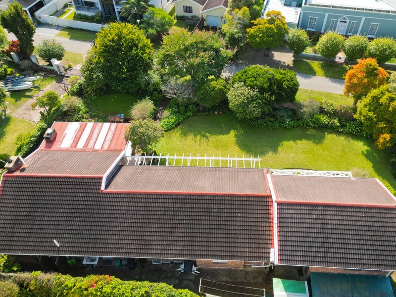 An expansive property steps away from the Knysna Estuary! - Photo 4