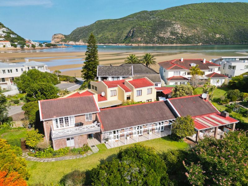 An expansive property steps away from the Knysna Estuary! - Photo 7