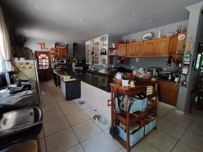 Country Living Meets Coastal Charm – Large Erf In The Heart Of Uvongo - Photo 10