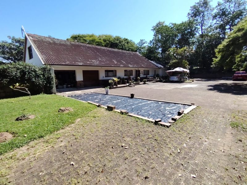 Country Living Meets Coastal Charm – Large Erf In The Heart Of Uvongo - Photo 2