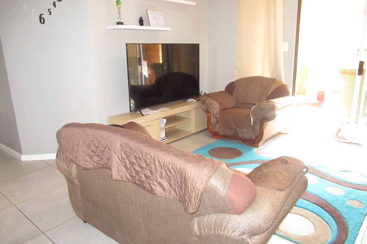 3 BEDROOM APARTMENT FOR SALE IN NOORDWYK - Photo 2