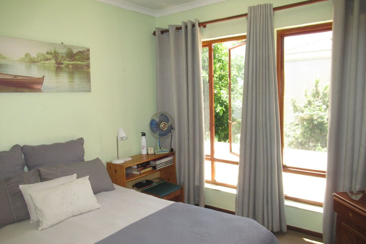 3 BEDROOM FREEHOLD FOR SALE IN HALFWAY GARDENS - Photo 3