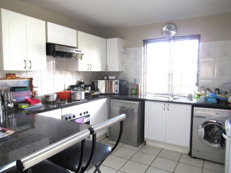 3 BEDROOM FREEHOLD FOR SALE IN HALFWAY GARDENS - Photo 7