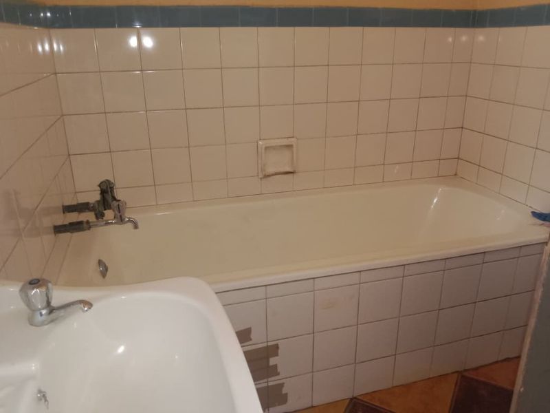 2 Bedroom Apartment in Berea - Photo 9