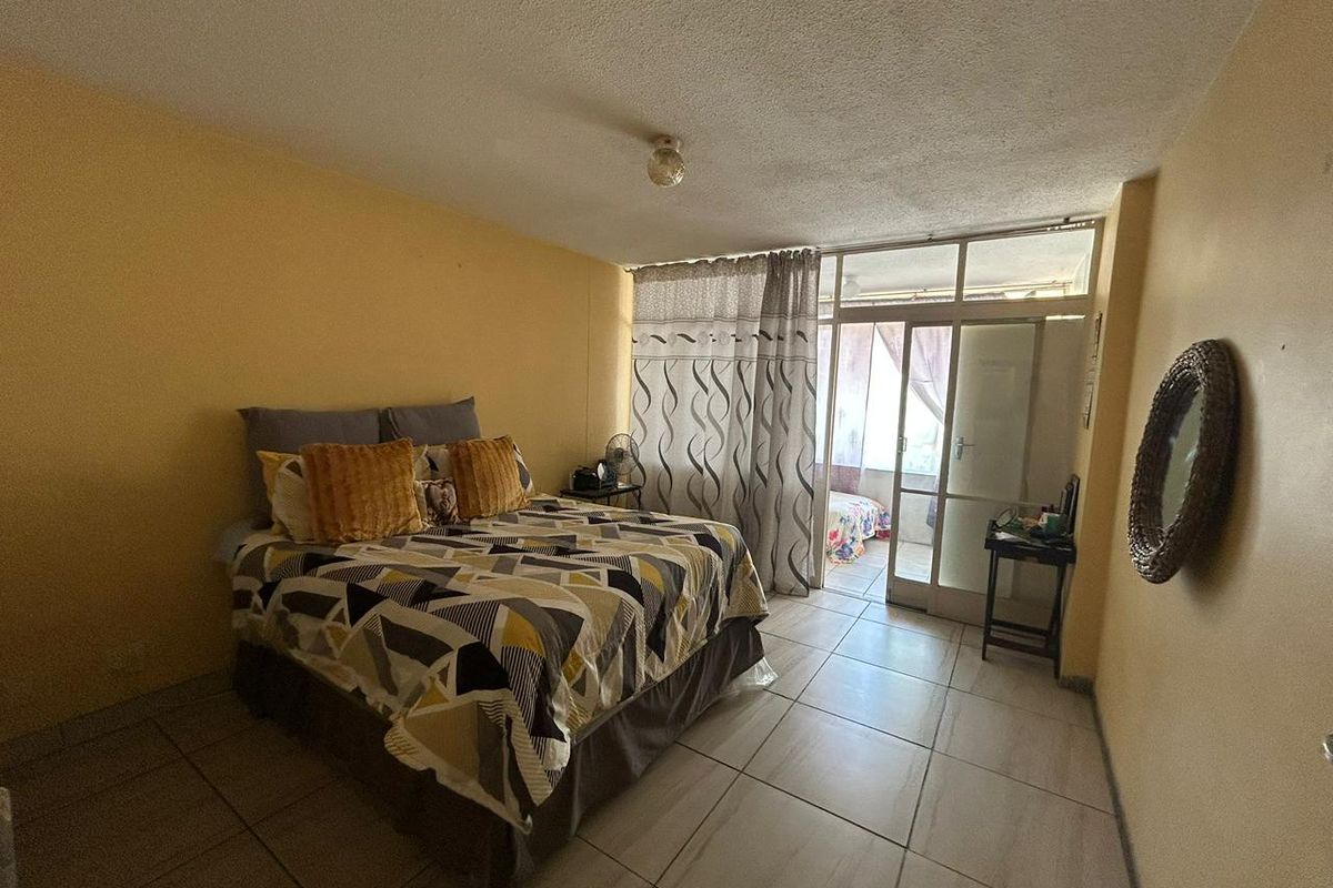 2 Bedroom Apartment For Sale in Arcadia - Photo 3