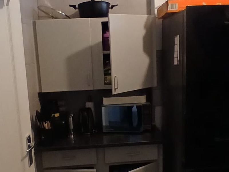 Newly Refurbished 2-Bedroom Apartment – Sunnyside, Pretoria - Photo 10