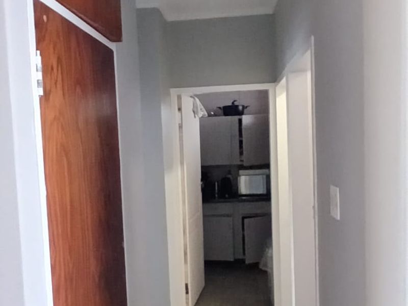 Newly Refurbished 2-Bedroom Apartment – Sunnyside, Pretoria - Photo 6