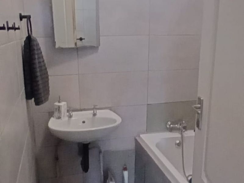 Newly Refurbished 2-Bedroom Apartment – Sunnyside, Pretoria - Photo 4