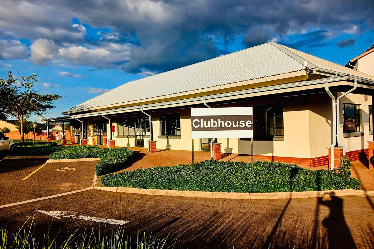 Stylish & Modern 2-Bedroom Apartment in Sagewood, Midrand - Photo 2