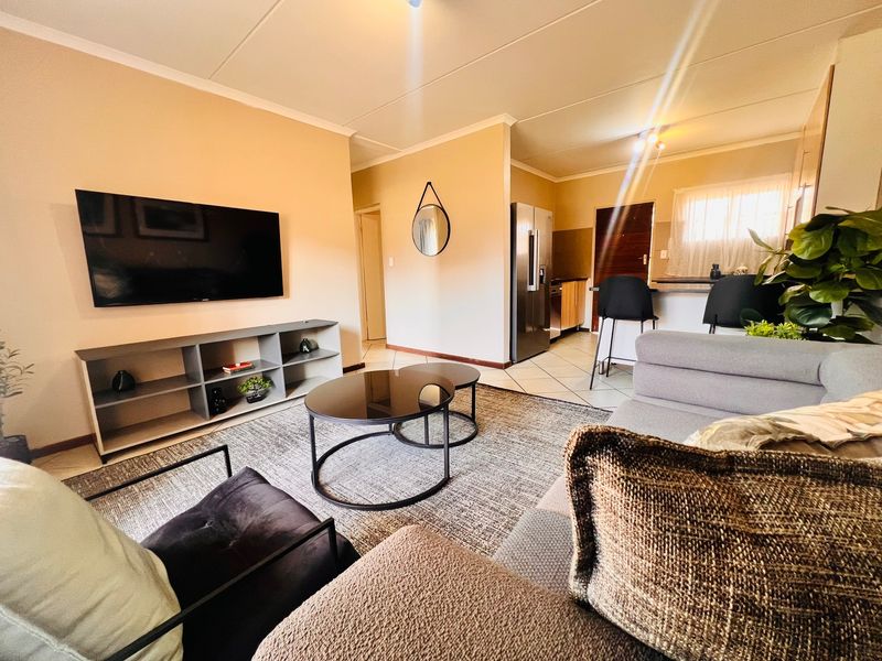 Stylish & Modern 2-Bedroom Apartment in Sagewood, Midrand - Photo 9