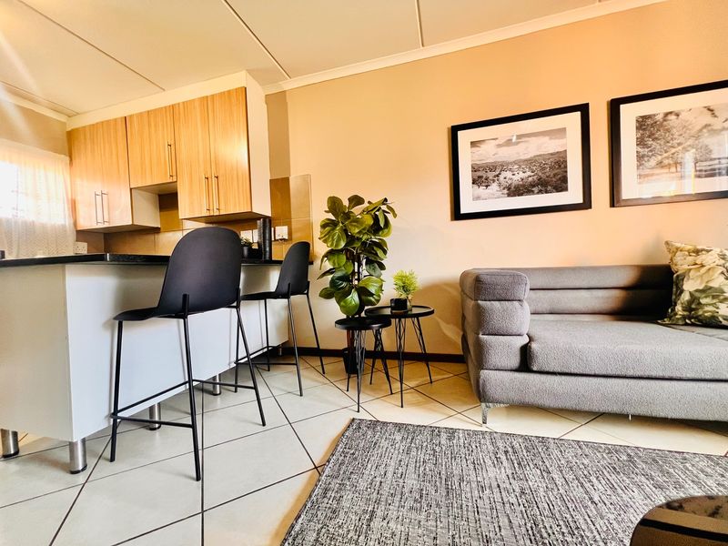Stylish & Modern 2-Bedroom Apartment in Sagewood, Midrand - Photo 7