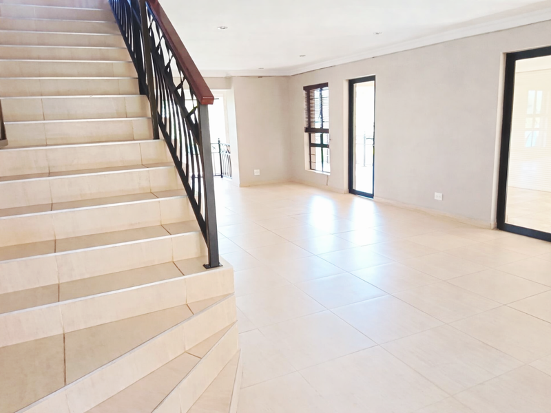 3 Bedroom Triplex Townhouse with 2 Bedroom Flatlet in Secure Complex – Klerksdorp - Photo 4