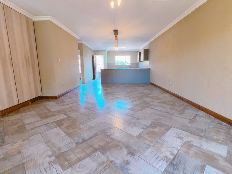 Freshly redone in Three Rivers - Photo 9