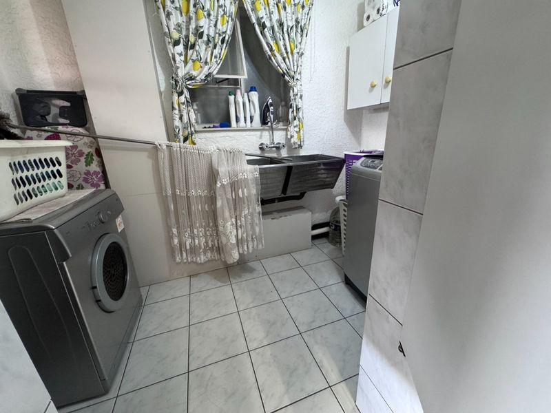 Comfort meets convenience in Three Rivers - Photo 9