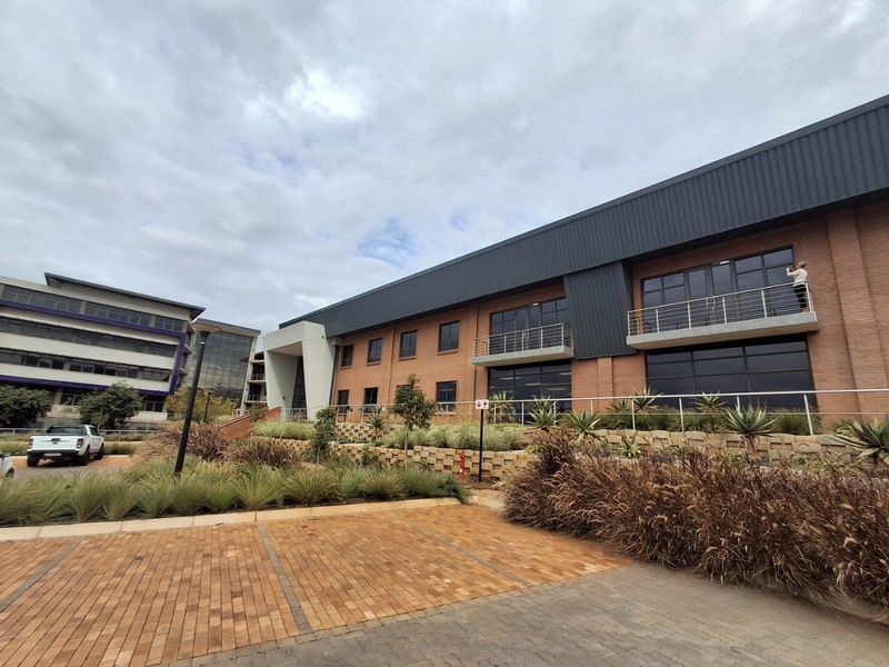 Brand New Warehouse – 1660m2 at Eco Glades 3  - Photo 3