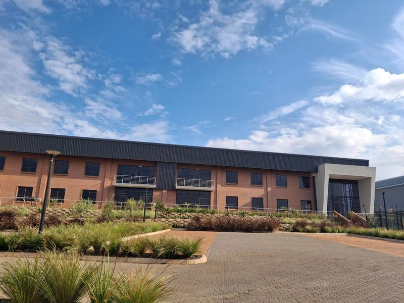 Brand New Warehouse – 1660m2 at Eco Glades 3  - Photo 2