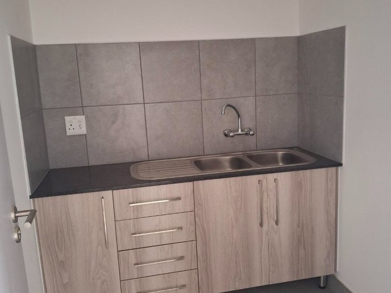 Brand New Mini Warehouse – Last Unit Available at Eco Glades 3!  - Photo 6