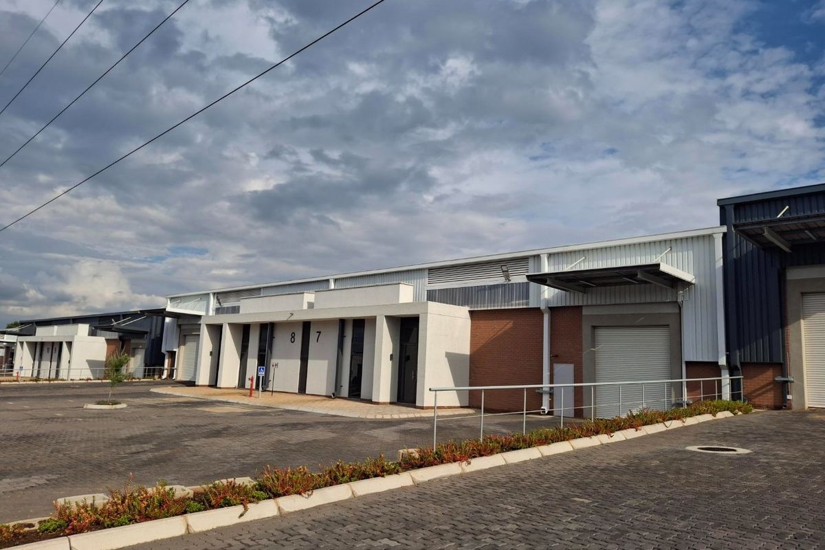 Brand New Mini Warehouse – Last Unit Available at Eco Glades 3!  - Photo 2
