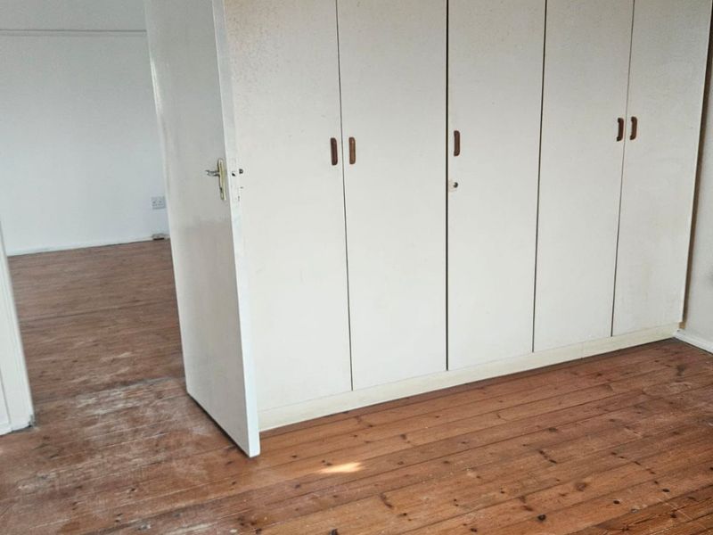 3 bedrooms, 1 Bathroom House To Let In Clare Estate, Durban - Photo 7