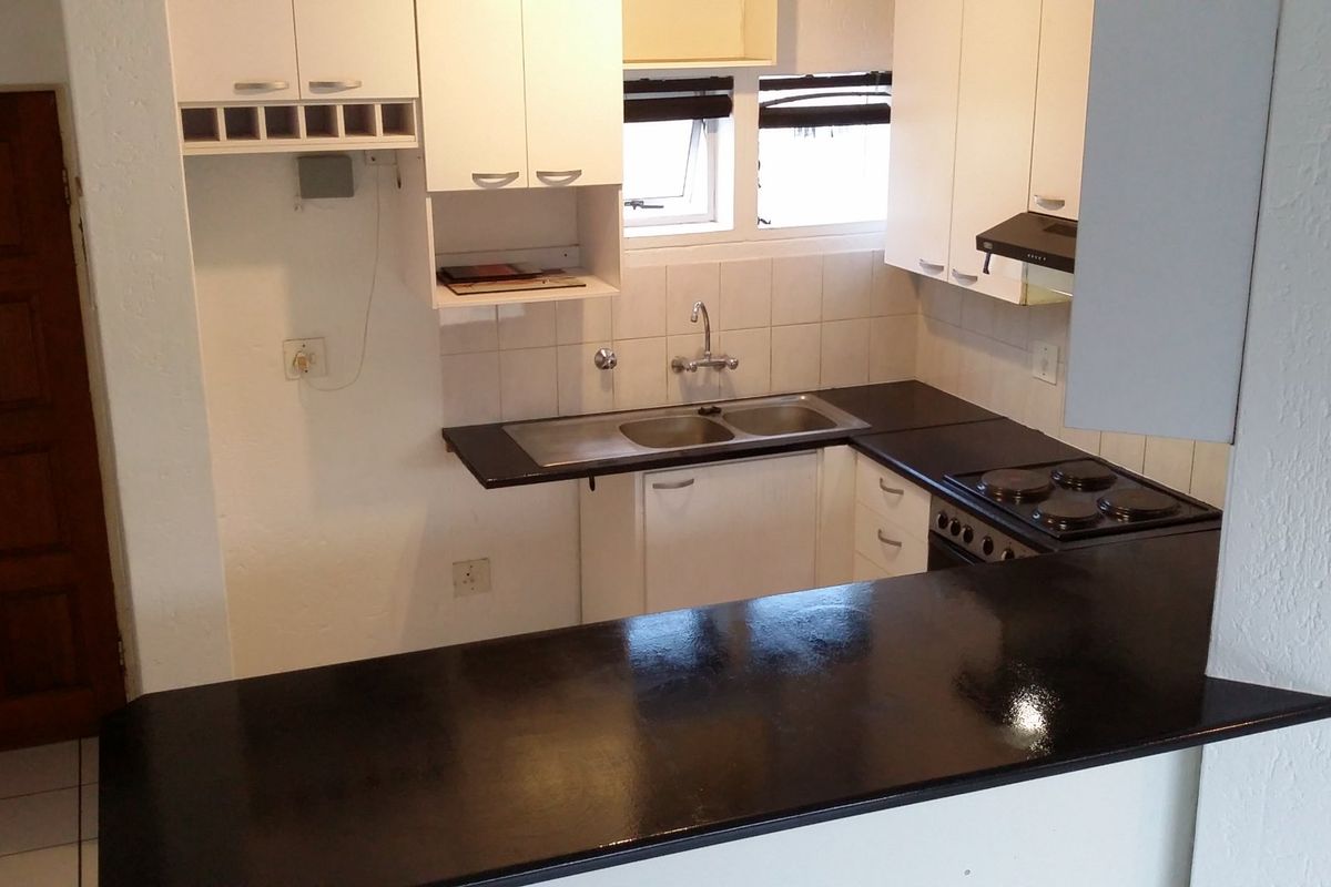 Apartment in secure complex with 2 pools and 2 gardens - Photo 4