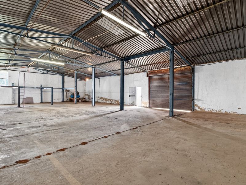 Versatile Mixed-Use Agricultural Holding with Warehouses & Multiple Dwellings - Photo 10
