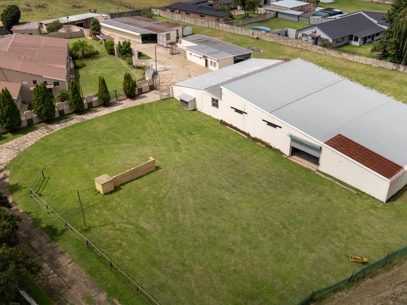 Versatile Mixed-Use Agricultural Holding with Warehouses & Multiple Dwellings - Photo 3