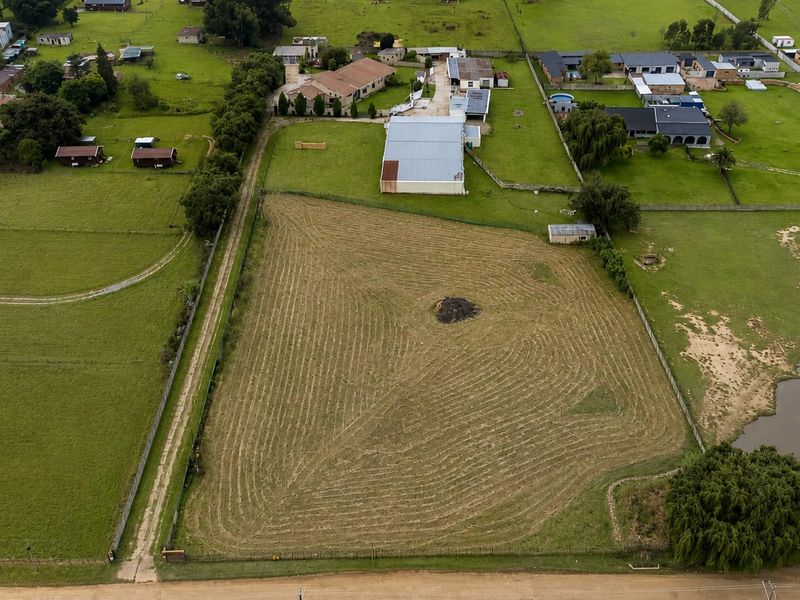 Versatile Mixed-Use Agricultural Holding with Warehouses & Multiple Dwellings - Photo 2