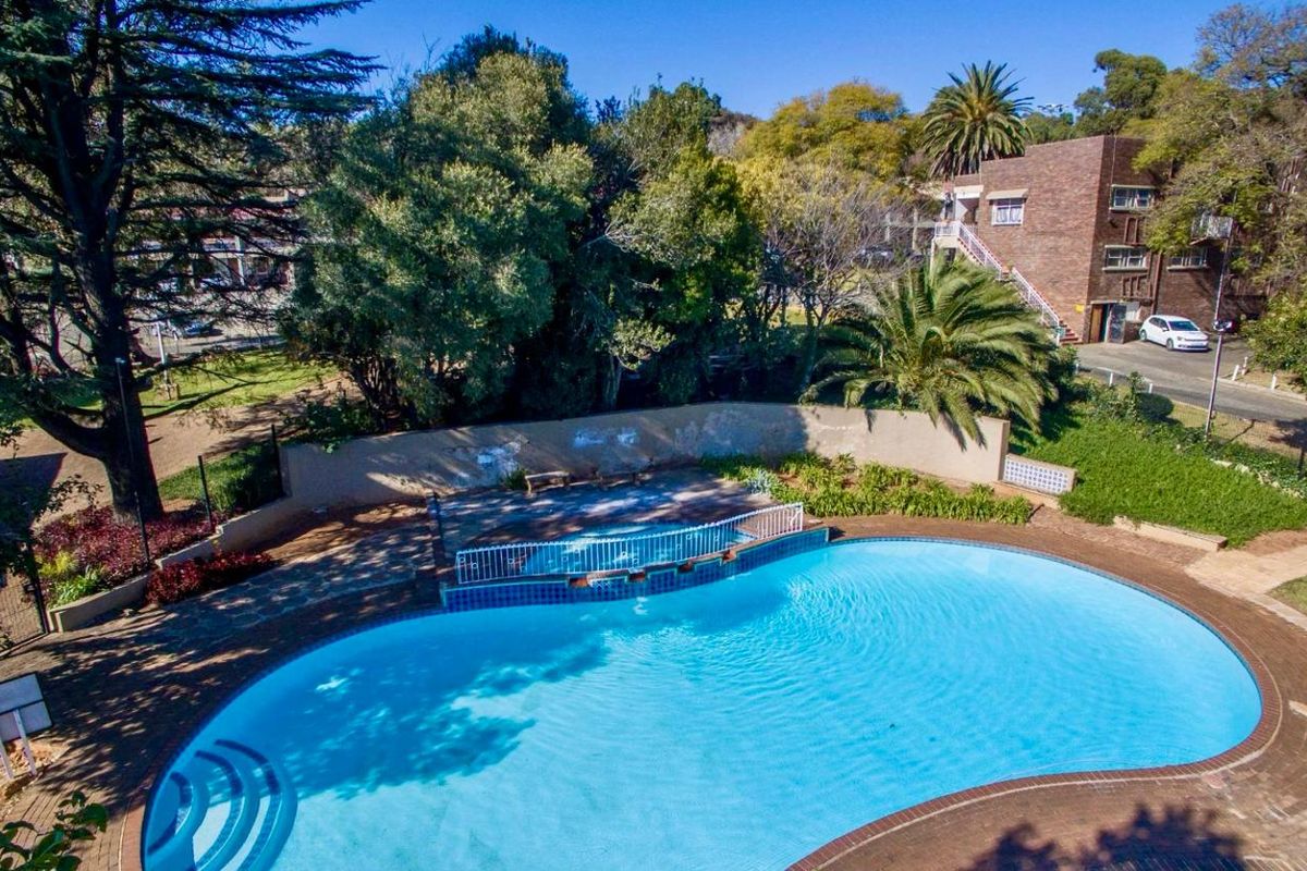 2 BEDROOM APARTMENT FOR SALE - Photo 2