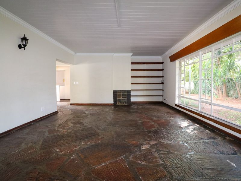 Stunning 4-Bedroom Family Home – Brand New Upgrades & High-Speed Internet Included in Flamwood - Photo 5