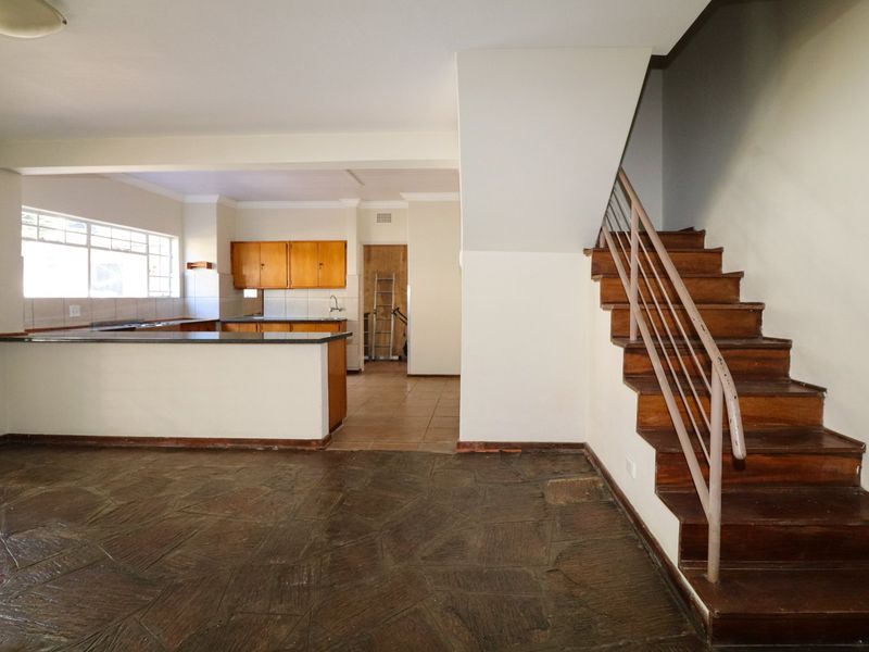 Stunning 4-Bedroom Family Home – Brand New Upgrades & High-Speed Internet Included in Flamwood - Photo 7