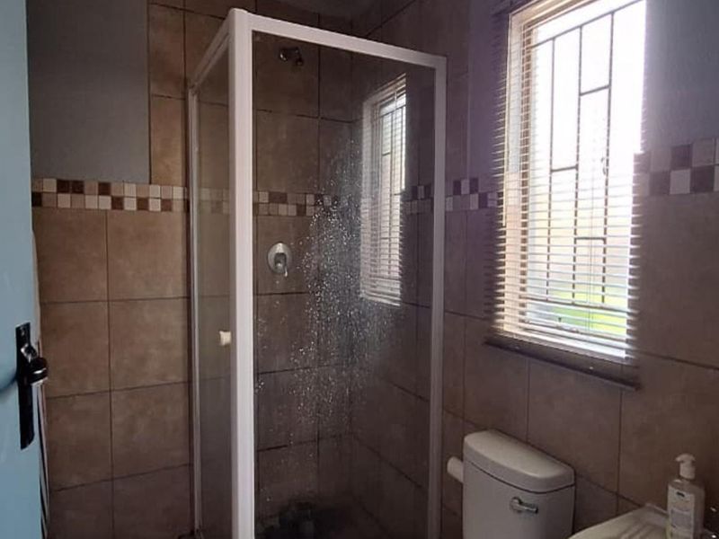 PROPER GEM IN THE UPWARD GROWING ALBERTON - Photo 10