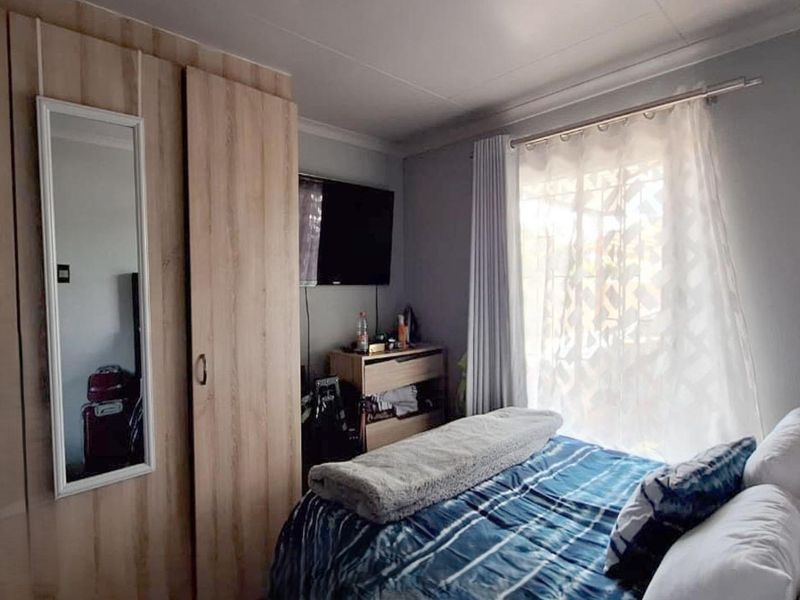 PROPER GEM IN THE UPWARD GROWING ALBERTON - Photo 9