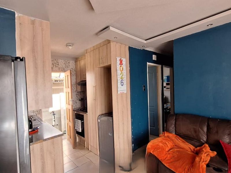 PROPER GEM IN THE UPWARD GROWING ALBERTON - Photo 7