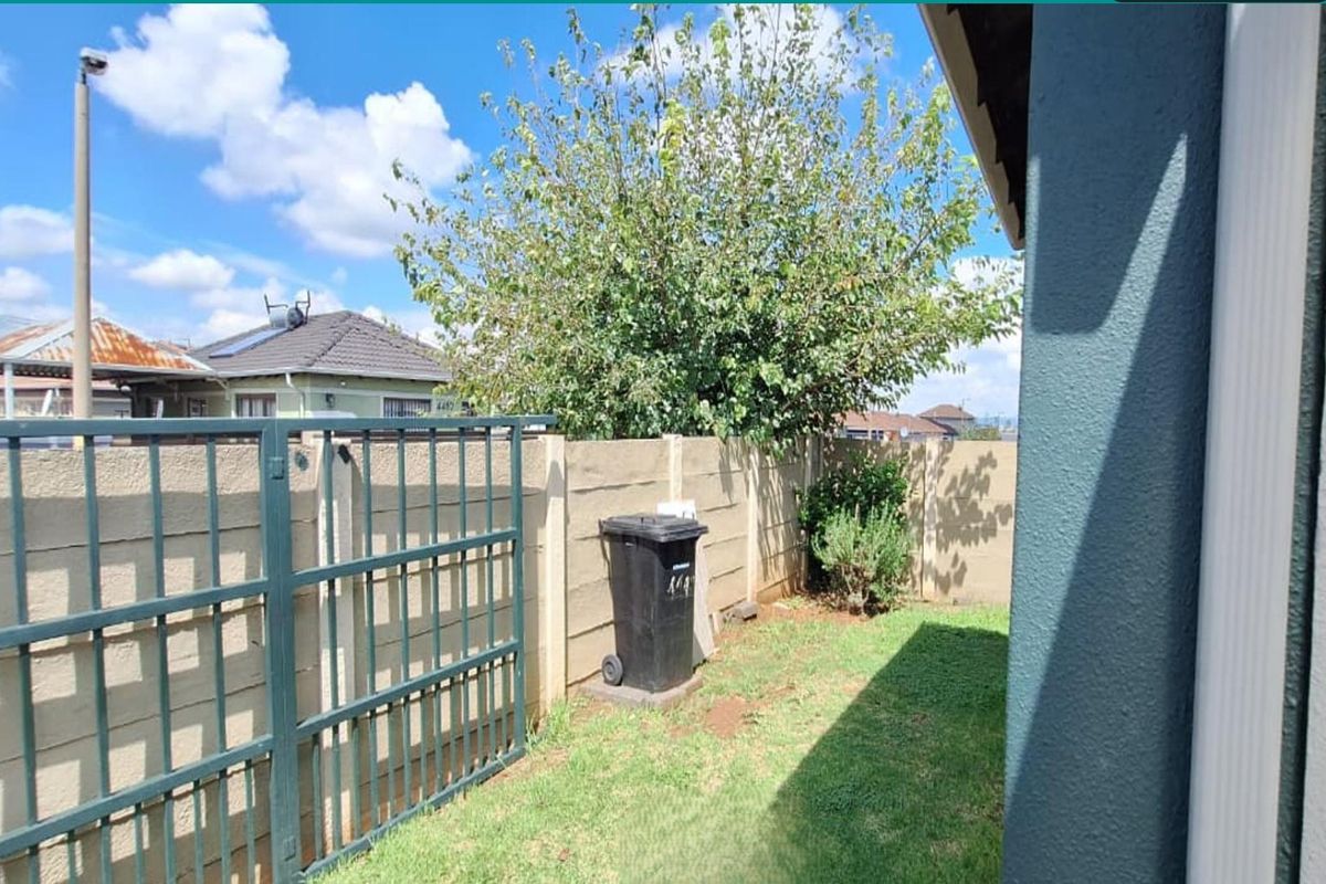 PROPER GEM IN THE UPWARD GROWING ALBERTON - Photo 4